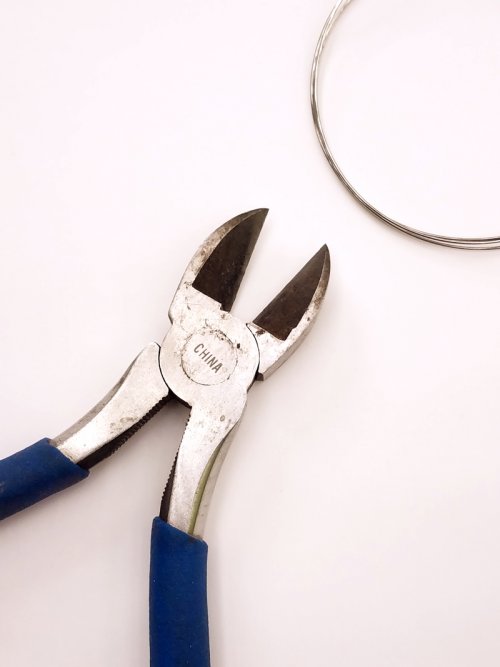 Debbie Blair's Tips for Cutting Memory Wire - , General Education, Tools, hardware store cutters